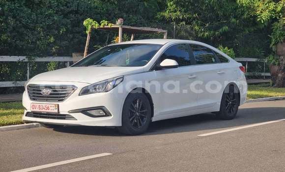 Buy Used Hyundai Sonata White Car in Accra in Greater Accra Buy Used Hyundai Sonata White Car in Accra in Greater Accra