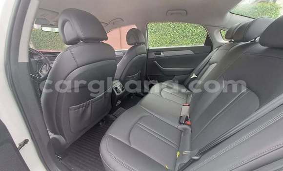 Buy Used Hyundai Sonata White Car in Accra in Greater Accra Buy Used Hyundai Sonata White Car in Accra in Greater Accra