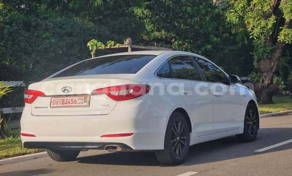 Buy Used Hyundai Sonata White Car in Accra in Greater Accra Buy Used Hyundai Sonata White Car in Accra in Greater Accra