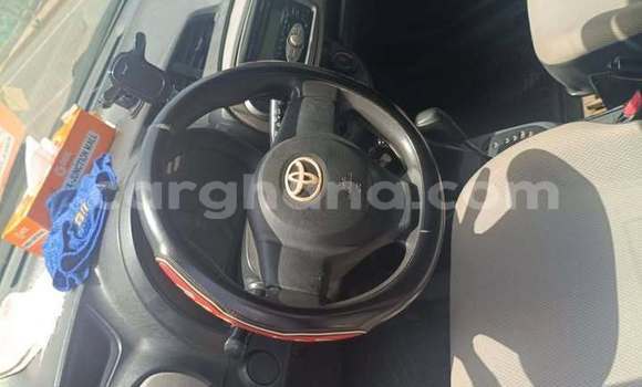 Buy Used Toyota Vitz Blue Car in Accra in Greater Accra Buy Used Toyota Vitz Blue Car in Accra in Greater Accra