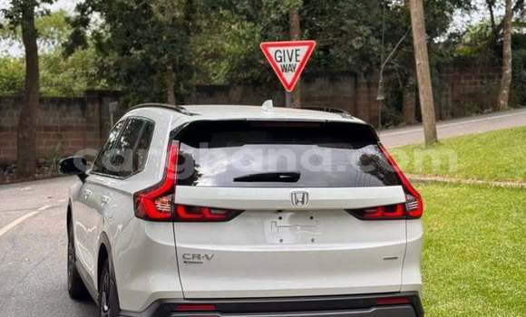 Buy Used Honda CR–V White Car in Accra in Greater Accra Buy Used Honda CR–V White Car in Accra in Greater Accra