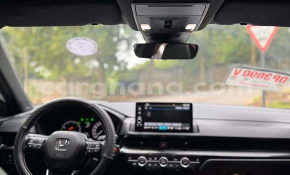 Buy Used Honda CR–V White Car in Accra in Greater Accra Buy Used Honda CR–V White Car in Accra in Greater Accra