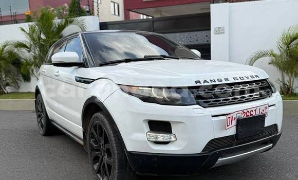 Buy Used Land Rover Range Rover Vogue White Car in Accra in Greater Accra
