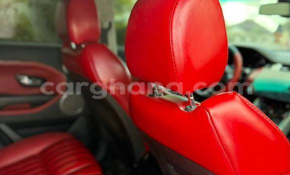 Buy Used Land Rover Range Rover Vogue White Car in Accra in Greater Accra Buy Used Land Rover Range Rover Vogue White Car in Accra in Greater Accra