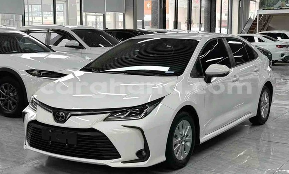 Ra Àlòkù Toyota Corolla Cross funfun Ọkọ̀ in Abetifi ni Oorun Ra Àlòkù Toyota Corolla Cross funfun Ọkọ̀ in Abetifi ni Oorun