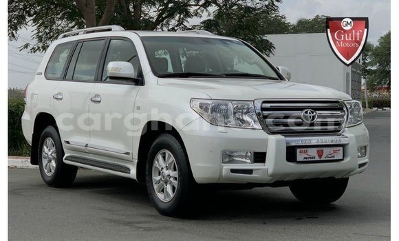 Sayi Imported Toyota Land Cruiser White Mota in Import - Dubai a Ashanti Sayi Imported Toyota Land Cruiser White Mota in Import - Dubai a Ashanti