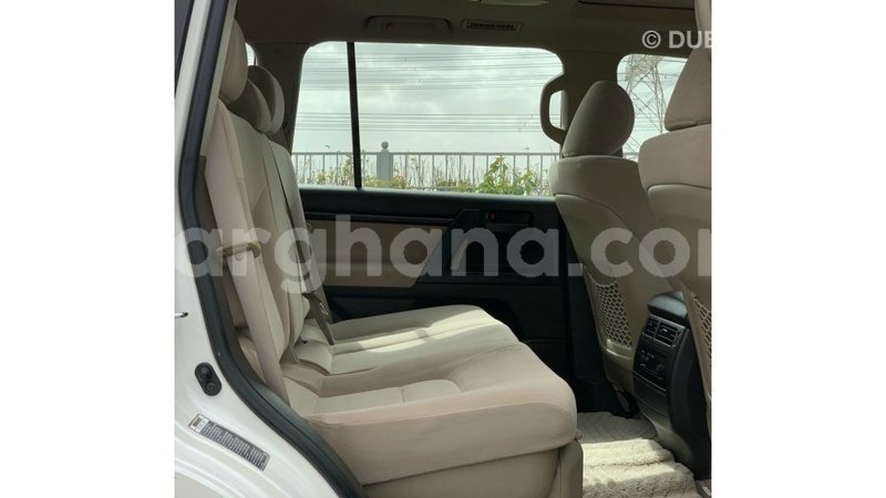 Big with watermark toyota land cruiser ashanti import dubai 10930