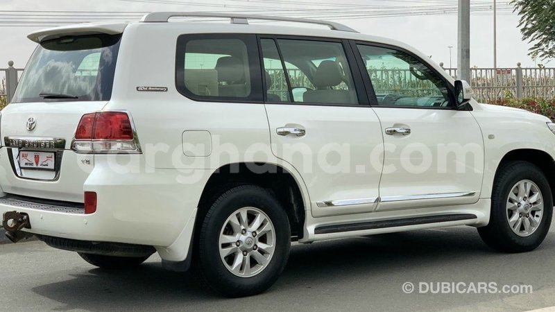 Big with watermark toyota land cruiser ashanti import dubai 10930