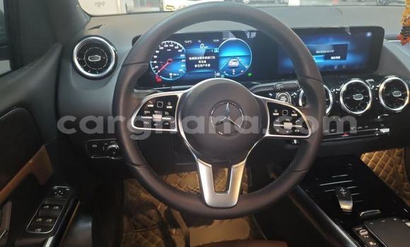 Buy Used Mercedes-Benz C180 coupe White Car in Accra in Greater Accra Buy Used Mercedes-Benz C180 coupe White Car in Accra in Greater Accra