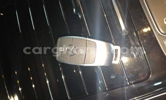Buy Used Mercedes-Benz C180 coupe White Car in Accra in Greater Accra Buy Used Mercedes-Benz C180 coupe White Car in Accra in Greater Accra