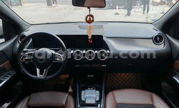 Buy Used Mercedes-Benz C180 coupe White Car in Accra in Greater Accra Buy Used Mercedes-Benz C180 coupe White Car in Accra in Greater Accra