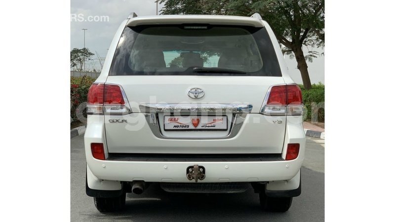 Big with watermark toyota land cruiser ashanti import dubai 10930