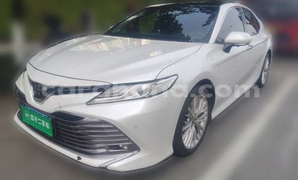 Buy Used Toyota Camry White Car in Accra in Greater Accra