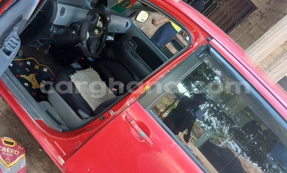 Sayi Na hannu Toyota Sienta Red Mota in Bekwai a Ashanti