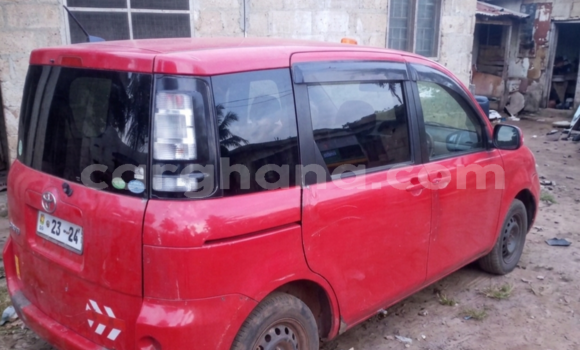 Ra Àlòkù Toyota Sienta Red Ọkọ̀ in Bekwai ni Ashanti Ra Àlòkù Toyota Sienta Red Ọkọ̀ in Bekwai ni Ashanti