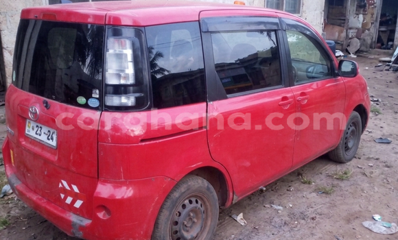 Ra Àlòkù Toyota Sienta Red Ọkọ̀ in Bekwai ni Ashanti Ra Àlòkù Toyota Sienta Red Ọkọ̀ in Bekwai ni Ashanti