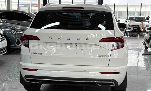 Ra Àlòkù Skoda Karoq funfun Ọkọ̀ in Abetifi ni Oorun Ra Àlòkù Skoda Karoq funfun Ọkọ̀ in Abetifi ni Oorun