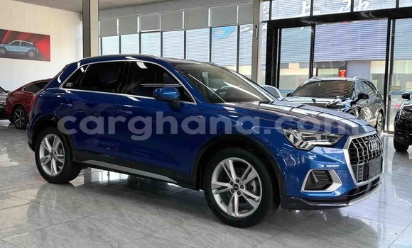 Ra Àlòkù Audi Q3 Blue Ọkọ̀ in Abetifi ni Oorun Ra Àlòkù Audi Q3 Blue Ọkọ̀ in Abetifi ni Oorun