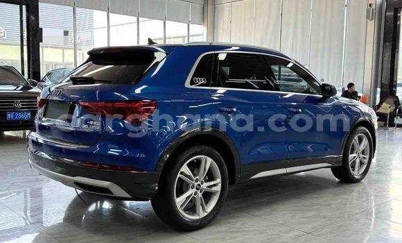 Ra Àlòkù Audi Q3 Blue Ọkọ̀ in Abetifi ni Oorun Ra Àlòkù Audi Q3 Blue Ọkọ̀ in Abetifi ni Oorun