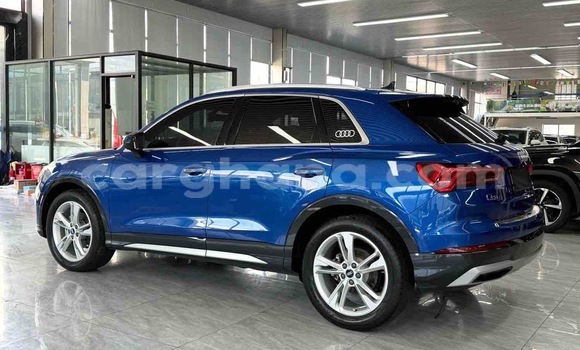 Ra Àlòkù Audi Q3 Blue Ọkọ̀ in Abetifi ni Oorun Ra Àlòkù Audi Q3 Blue Ọkọ̀ in Abetifi ni Oorun