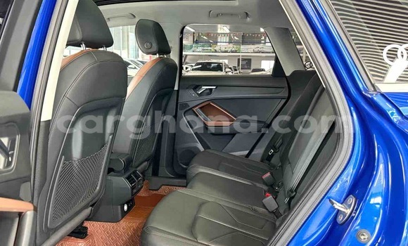 Ra Àlòkù Audi Q3 Blue Ọkọ̀ in Abetifi ni Oorun Ra Àlòkù Audi Q3 Blue Ọkọ̀ in Abetifi ni Oorun
