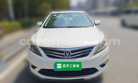 Ra Imported Changan Eado funfun Ọkọ̀ in Accra ni Greater Accra Ra Imported Changan Eado funfun Ọkọ̀ in Accra ni Greater Accra