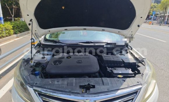 Ra Imported Changan Eado funfun Ọkọ̀ in Accra ni Greater Accra Ra Imported Changan Eado funfun Ọkọ̀ in Accra ni Greater Accra