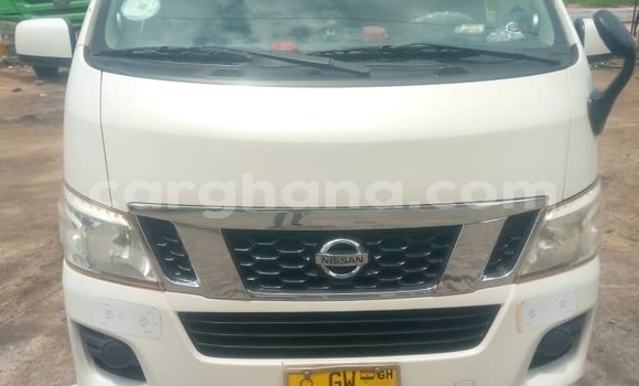 Sayi Na hannu Nissan NV350 Caravan Azurfa Mota in Weija a Greater Accra Sayi Na hannu Nissan NV350 Caravan Azurfa Mota in Weija a Greater Accra