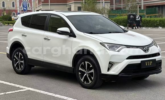 Buy Used Toyota RAV4 White Car in Accra in Greater Accra Buy Used Toyota RAV4 White Car in Accra in Greater Accra