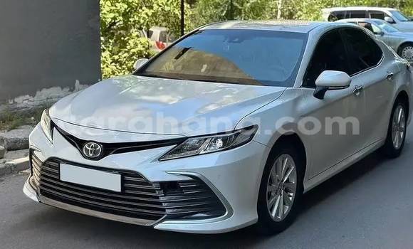 Buy Used Toyota Camry White Car in Accra in Greater Accra Buy Used Toyota Camry White Car in Accra in Greater Accra