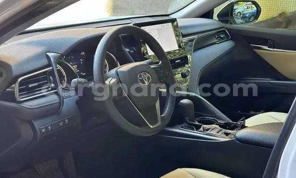 Buy Used Toyota Camry White Car in Accra in Greater Accra Buy Used Toyota Camry White Car in Accra in Greater Accra