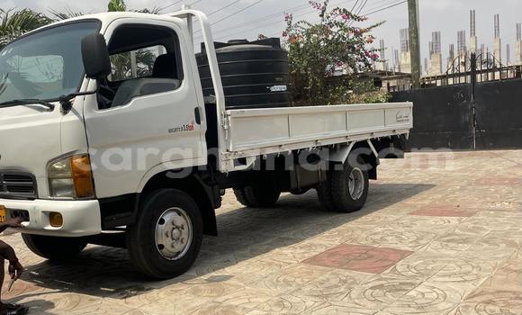 Buy Used Hyundai Chorus White Truck in Accra in Greater Accra