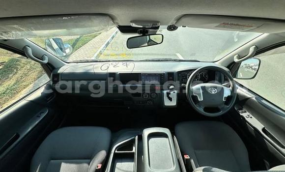 Buy Used Toyota Hiace White Car in Accra in Greater Accra Buy Used Toyota Hiace White Car in Accra in Greater Accra