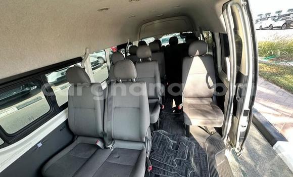 Buy Used Toyota Hiace White Car in Accra in Greater Accra Buy Used Toyota Hiace White Car in Accra in Greater Accra