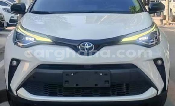 Buy Used Toyota C-HR White Car in Accra in Greater Accra Buy Used Toyota C-HR White Car in Accra in Greater Accra
