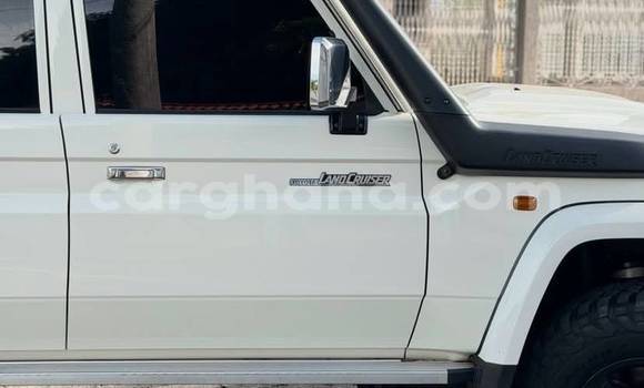 Buy Used Toyota Land Cruiser White Car in Accra in Greater Accra Buy Used Toyota Land Cruiser White Car in Accra in Greater Accra