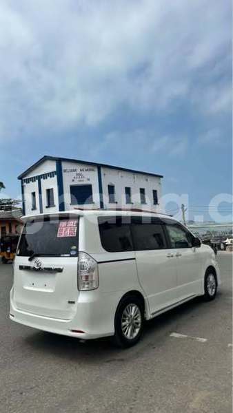 Big with watermark toyota voxy greater accra accra 61105