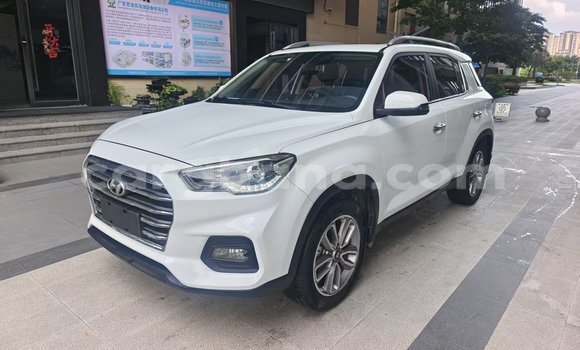 Buy Used Hyundai ix35 White Car in Accra in Greater Accra