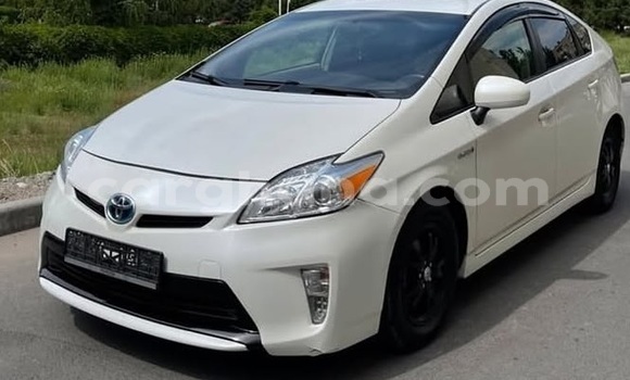 Buy Used Toyota Prius White Car in Accra in Greater Accra