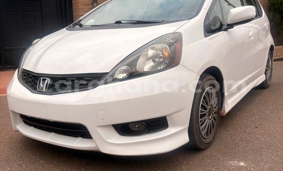 Ra Imported Honda FIT funfun Ọkọ̀ in Accra ni Greater Accra