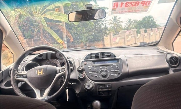 Ra Imported Honda FIT funfun Ọkọ̀ in Accra ni Greater Accra Ra Imported Honda FIT funfun Ọkọ̀ in Accra ni Greater Accra