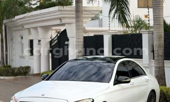 Buy Used Mercedes‒Benz C–Class White Car in Accra in Greater Accra Buy Used Mercedes‒Benz C–Class White Car in Accra in Greater Accra