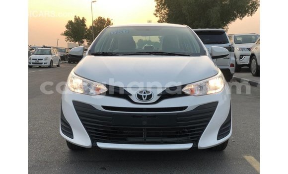 Ra Imported Toyota Yaris funfun Ọkọ̀ in Import - Dubai ni Ashanti Ra Imported Toyota Yaris funfun Ọkọ̀ in Import - Dubai ni Ashanti