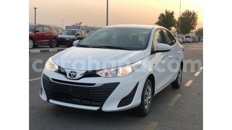 Big with watermark toyota yaris ashanti import dubai 10941