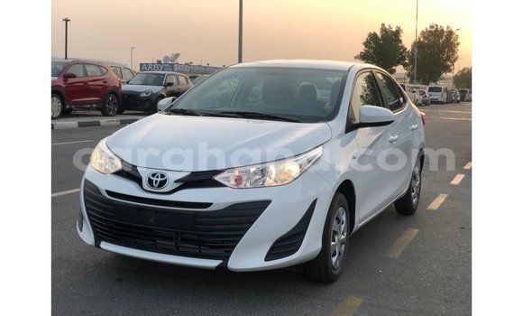 Ra Imported Toyota Yaris funfun Ọkọ̀ in Import - Dubai ni Ashanti Ra Imported Toyota Yaris funfun Ọkọ̀ in Import - Dubai ni Ashanti