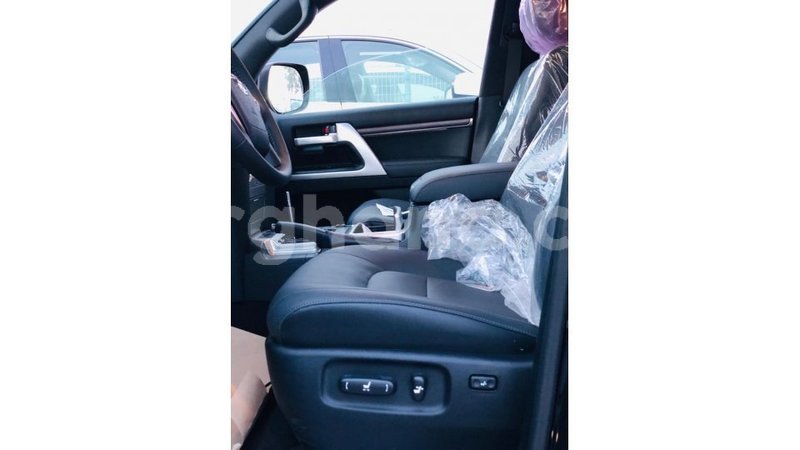 Big with watermark toyota land cruiser ashanti import dubai 10945