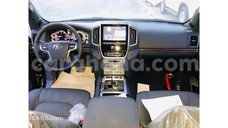 Big with watermark toyota land cruiser ashanti import dubai 10945