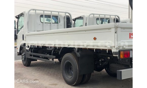 Ra Imported Isuzu NPR funfun Ọkọ̀ akẹ́rù ńlá in Import - Dubai ni Ashanti Ra Imported Isuzu NPR funfun Ọkọ̀ akẹ́rù ńlá in Import - Dubai ni Ashanti