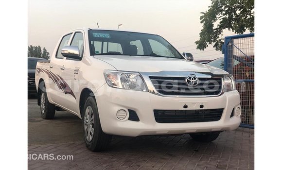 Buy Import Toyota Hilux White Car in Import - Dubai in Ashanti Buy Import Toyota Hilux White Car in Import - Dubai in Ashanti