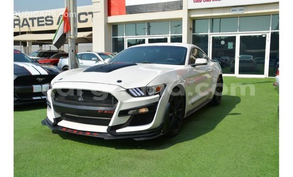 Ra Imported Ford Mustang funfun Ọkọ̀ in Import - Dubai ni Ashanti Ra Imported Ford Mustang funfun Ọkọ̀ in Import - Dubai ni Ashanti